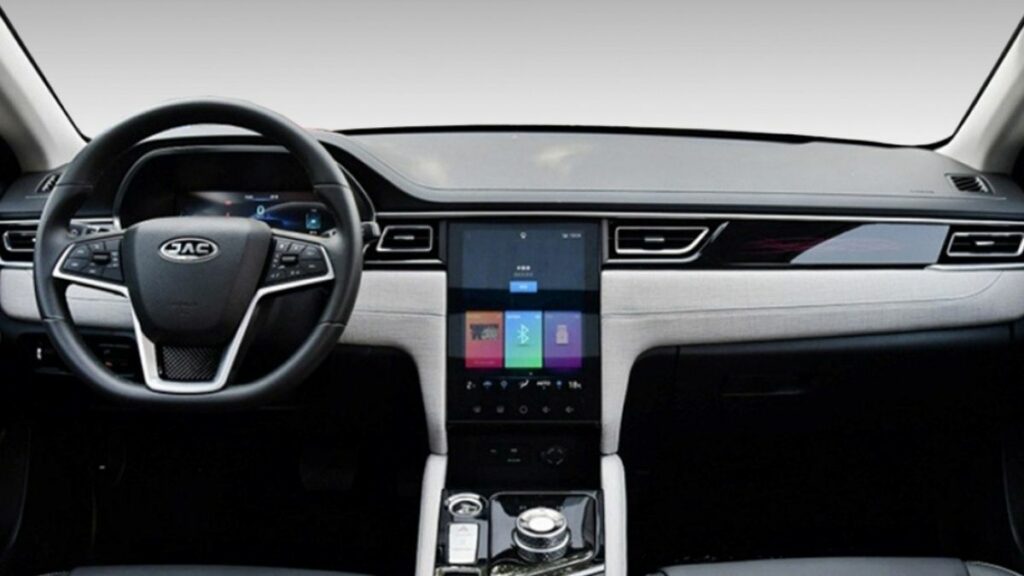 Interior do e-J7 2022