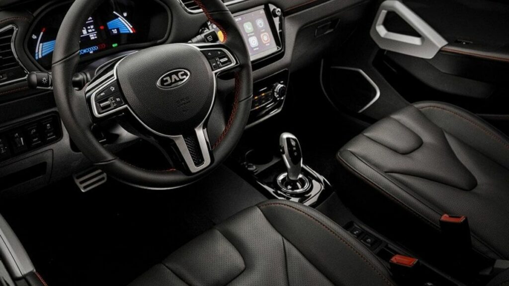 Interior do JAC iEV 40 2022