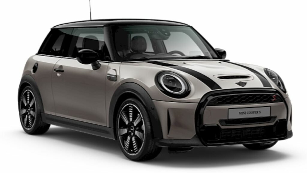 Mini Cooper 2022 3 portas, versão S, na cor cinza