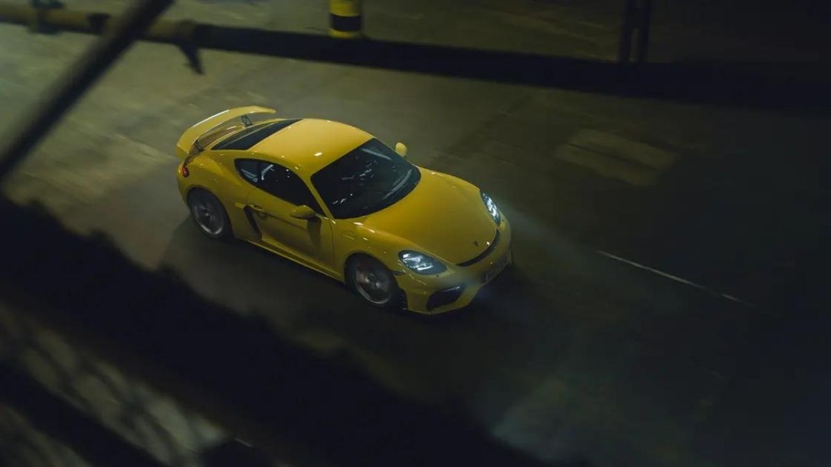 Porsche 718 Cayman GT4 2022 parte de cima