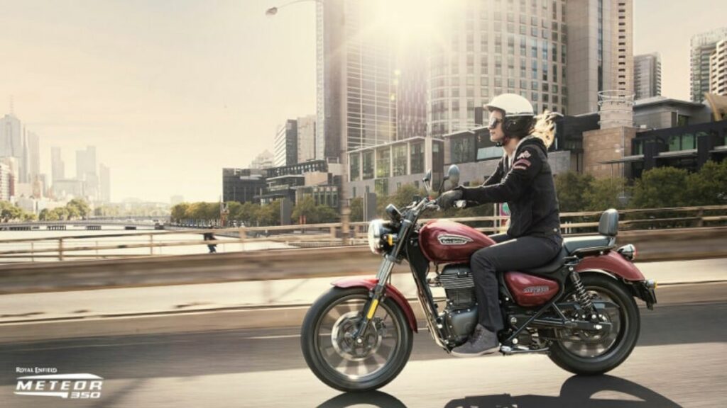 Royal Enfield Meteor 350 2022 lateral esquerda