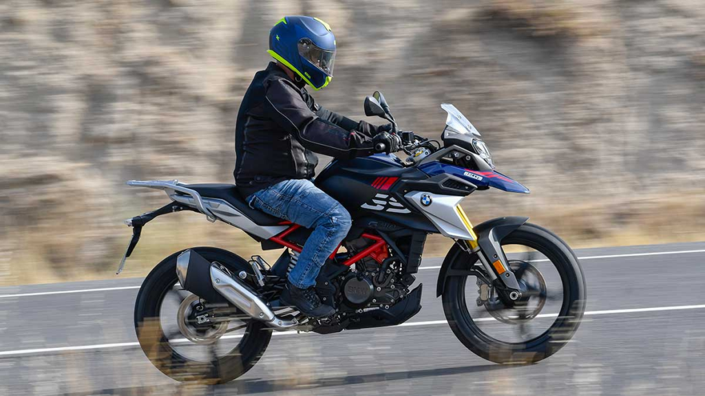 BMW 310 GS 2022 de lado