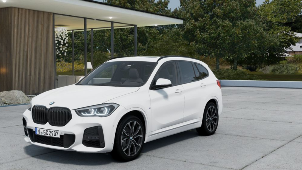 X1 2022 branco com rodas esportivas