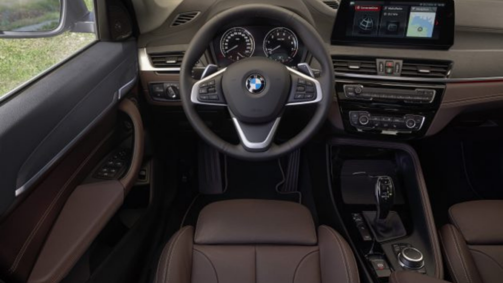 Interior luxuoso da X1