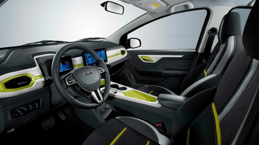 Interior do JAC E-JS1 2022