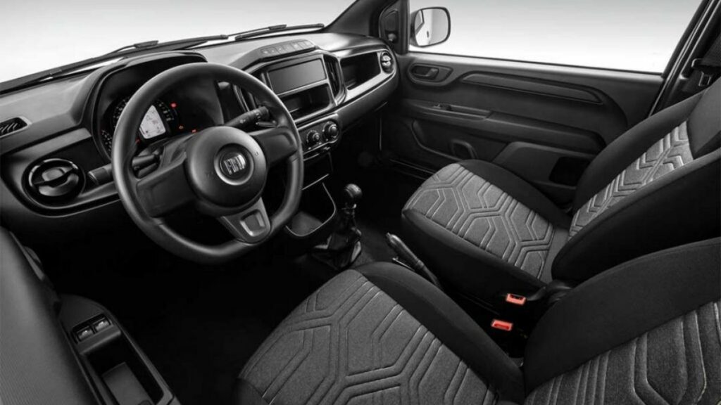 Fiat Fiorino 2022 interior