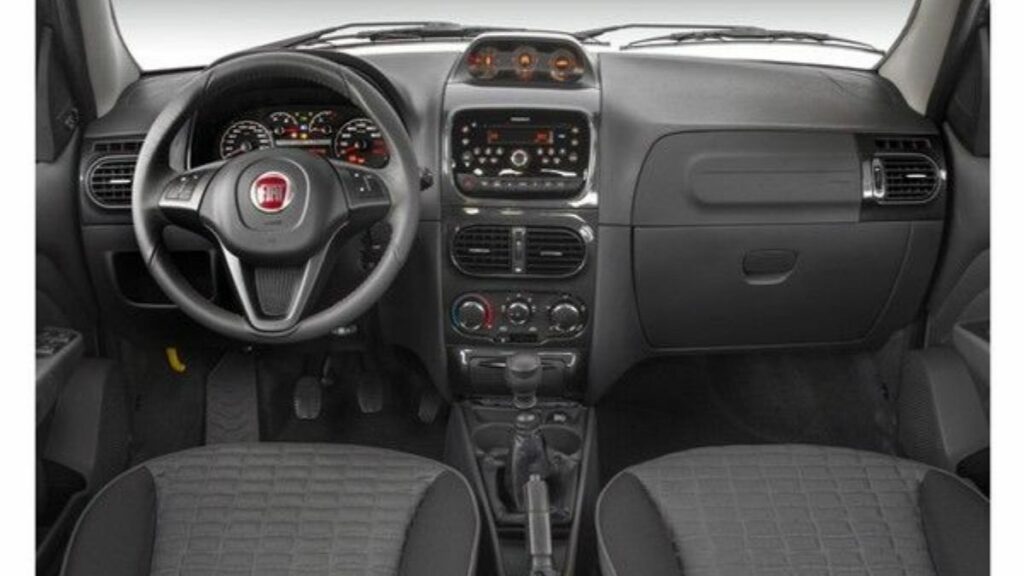 Fiat Palio Weekend 2022 painel