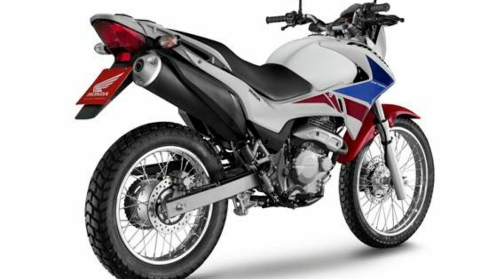 Honda Falcon 400 traseira