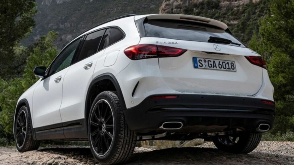 Mercedes-Benz GLA 2022 traseira