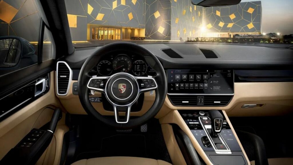 Porsche Cayenne 2022 interior