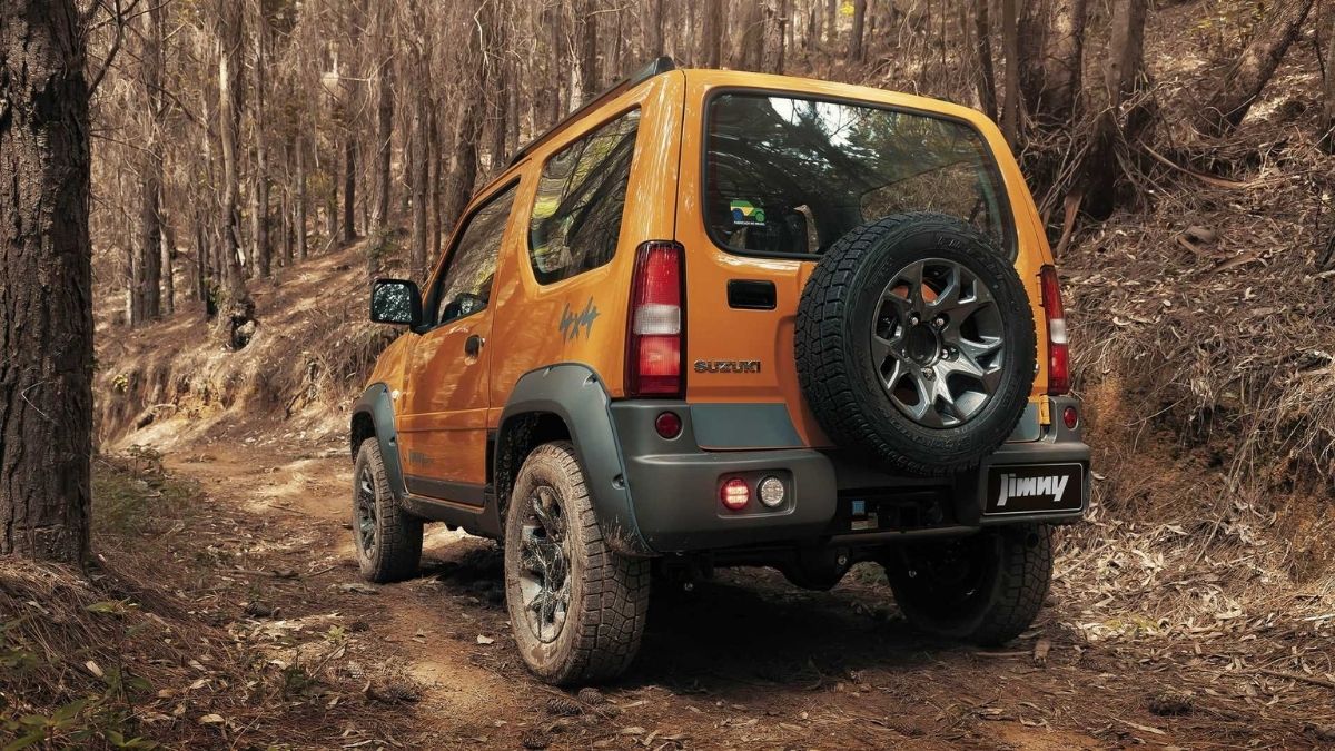 Suzuki Jimny 2022 traseira