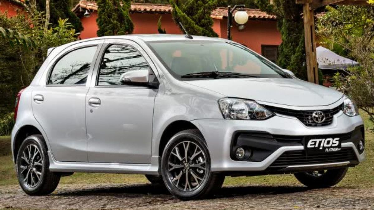 Toyota Etios 2022 lateral