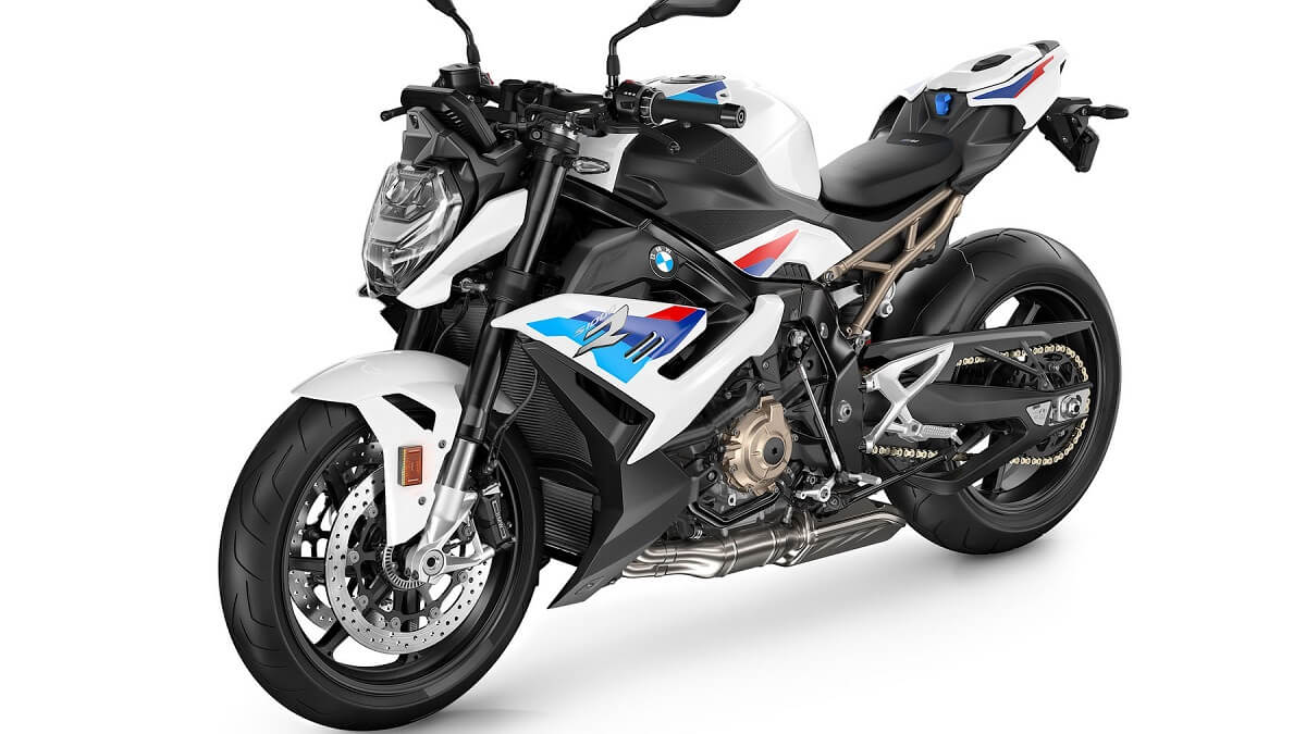 S 1000 R 2022 preta e branca