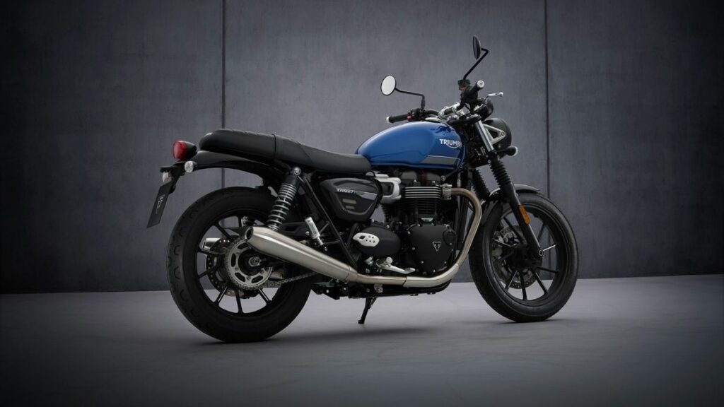 Street Twin 900cc 2022 azul traseira