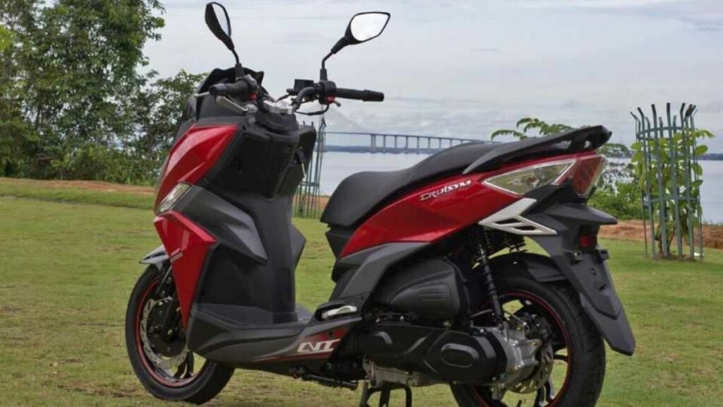 Dafra Cruisym 150 2022 traseira