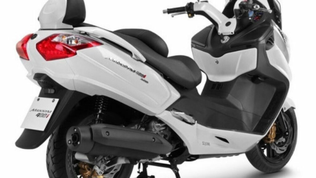 Dafra Maxsym 400i traseira