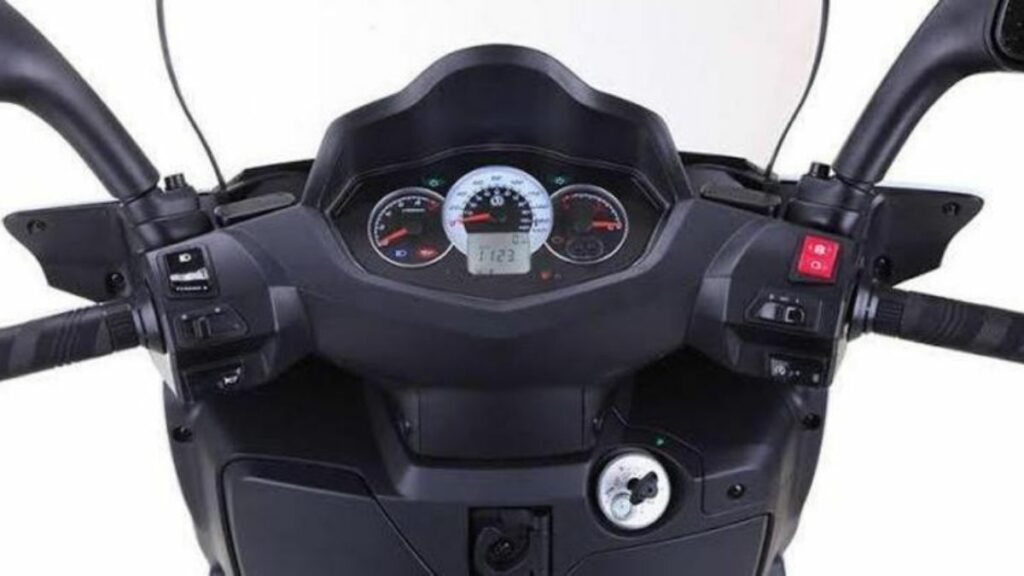 Dafra citycom 300i 2022-painel