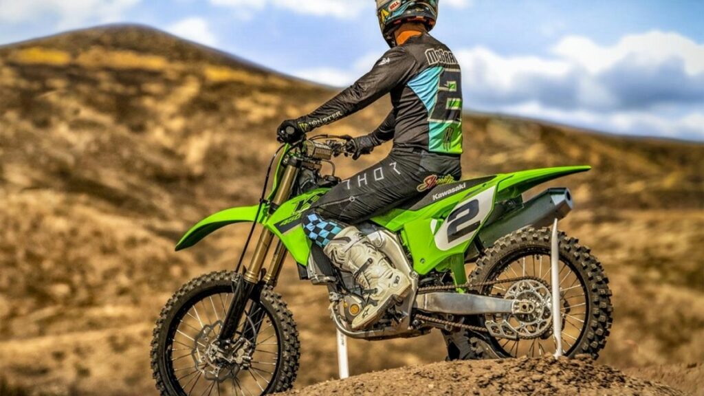 Kawasaki KX 450 2022 lateral