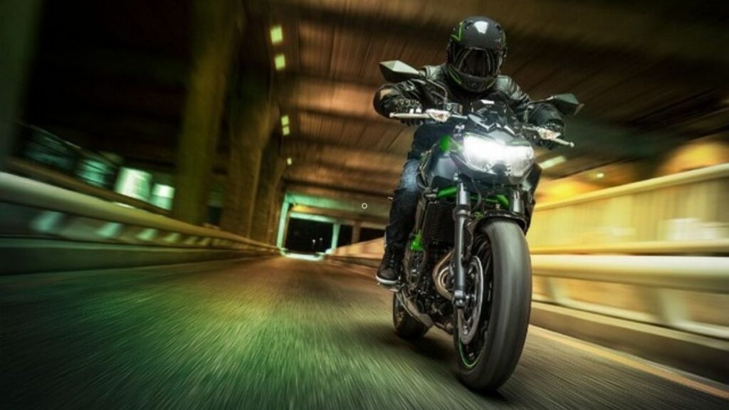 Kawasaki Z 650 2022 frente