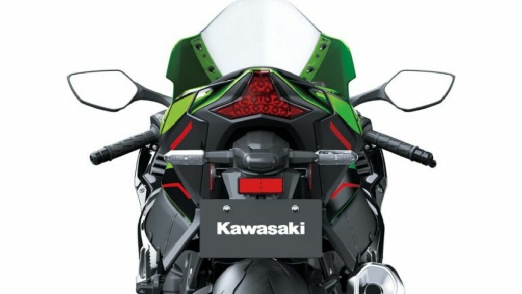 Ninja ZX-10R 2022 traseira