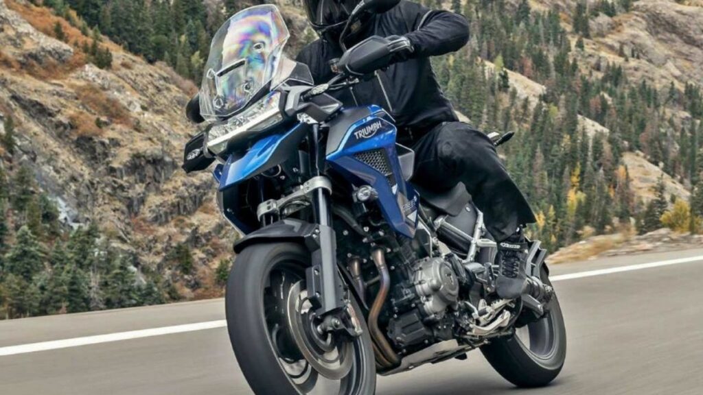 Triumph Tiger 1200 2022 lateral esquerda