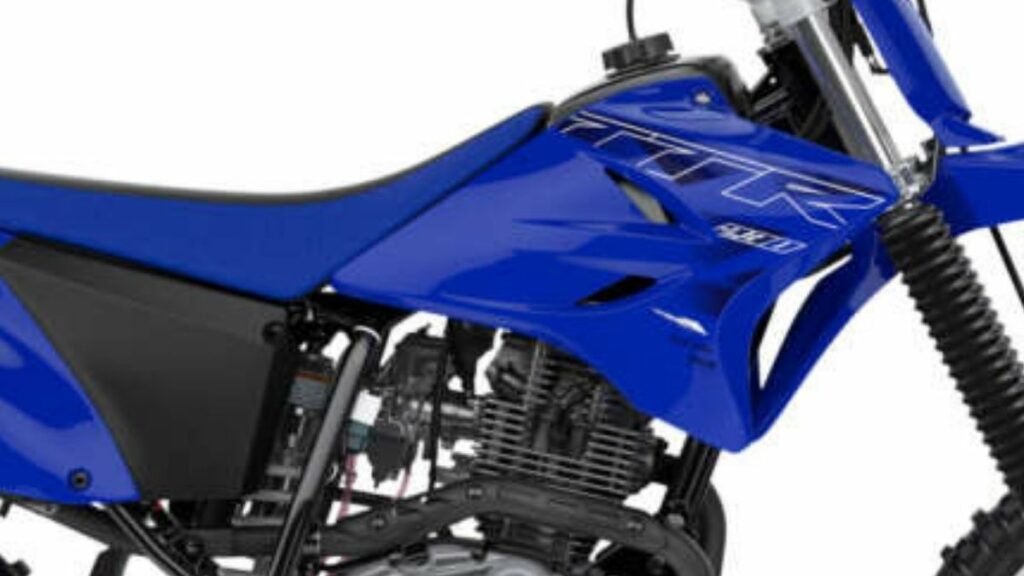 Yamaha TT-R 230 2022 lateral aproximada