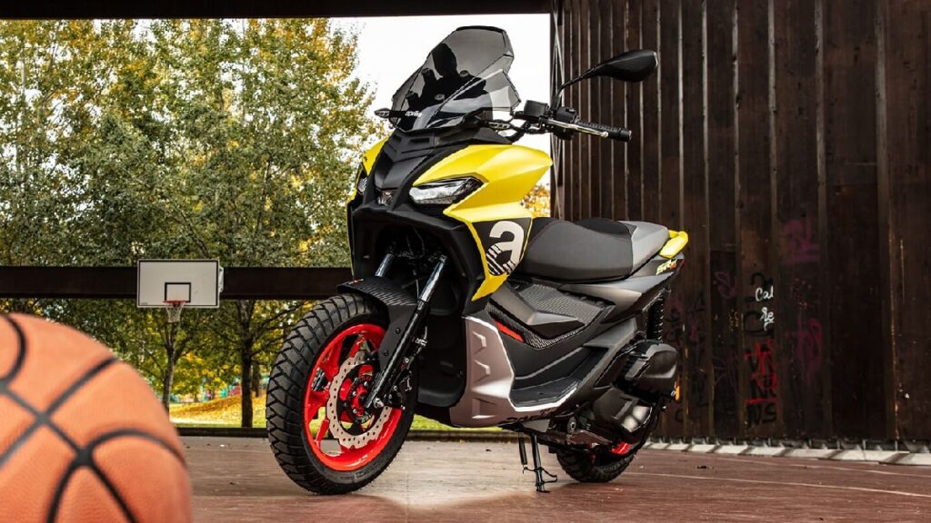 Dianteira da SR GT 2022 na cor amarela e preta, com aros vermelhos 