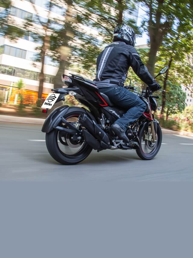 Nova Dafra Apache RTR 200, andando no asfalto