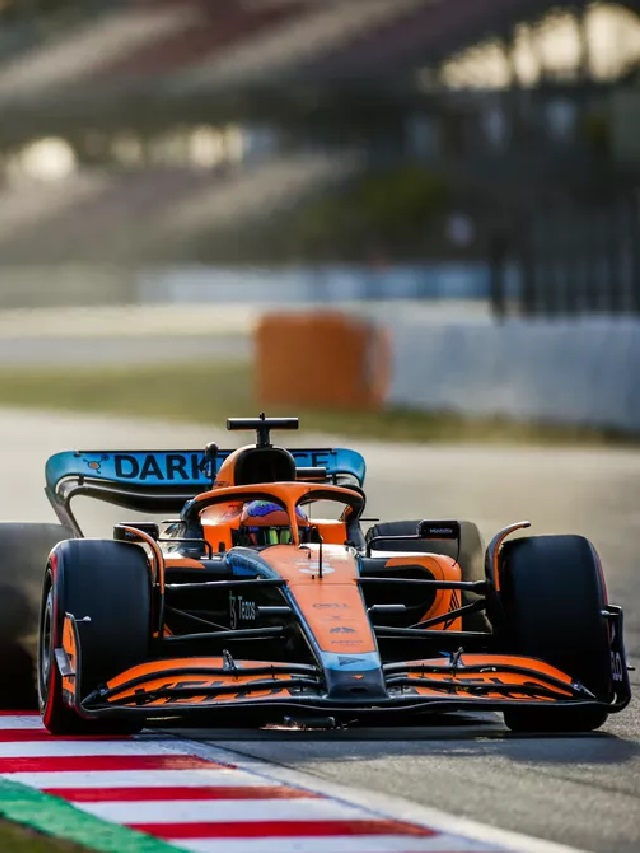 Carro de corrida da Fórmula 1 na pista