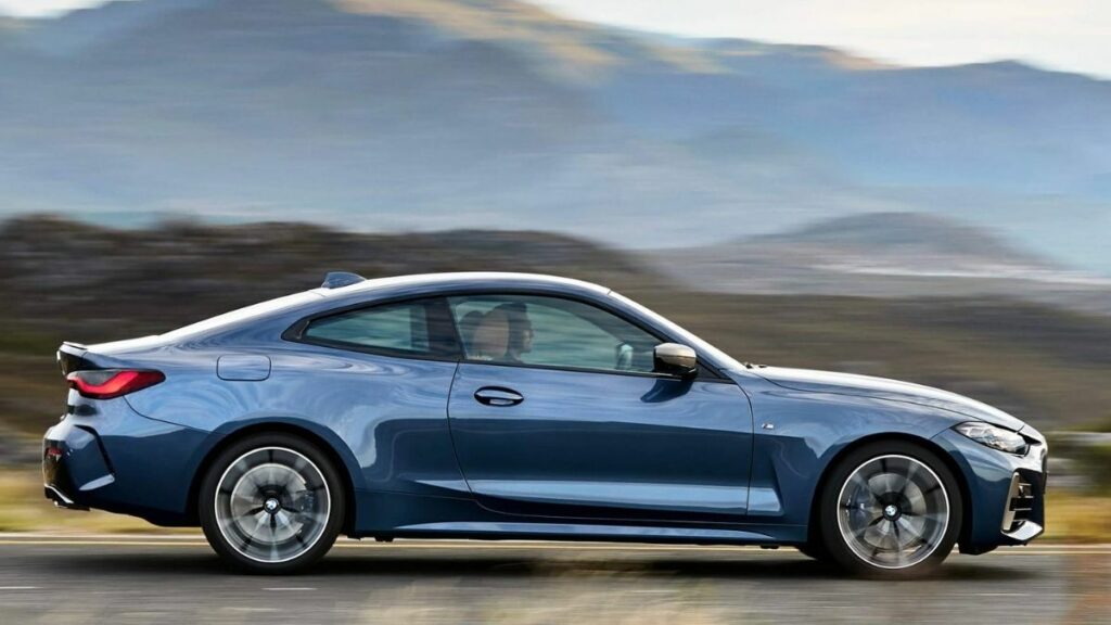 M440i Coupé 2022 lateral