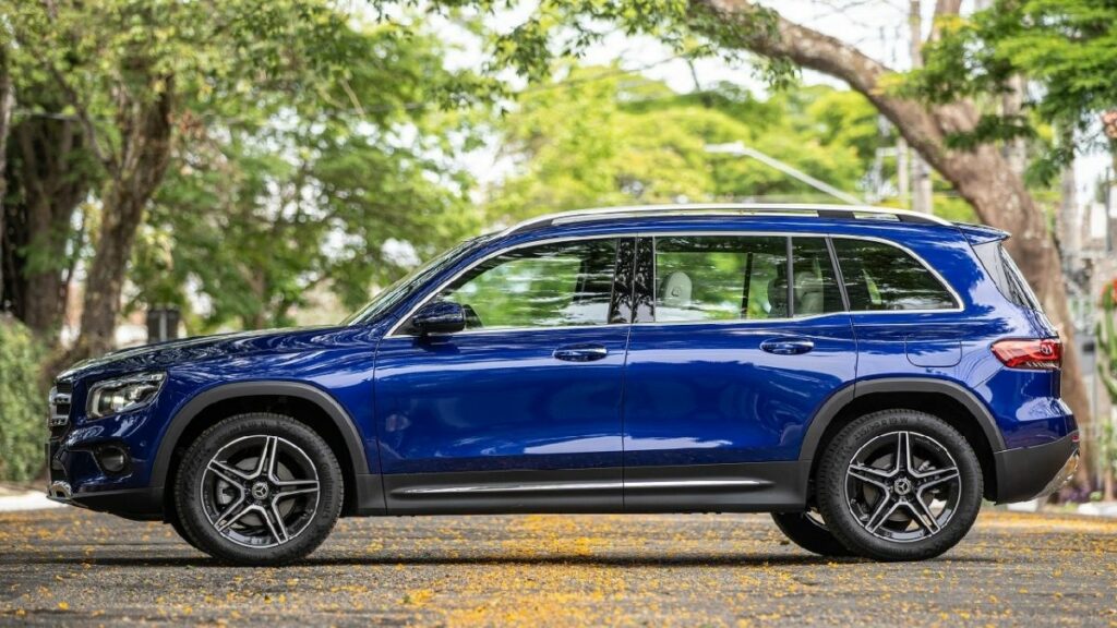 Lateral do Mercedes-Benz GLB 2022