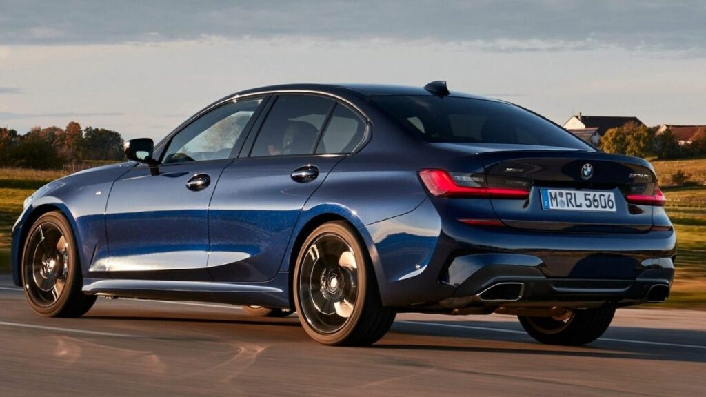 Traseira da BMW M340i xDrive 2022