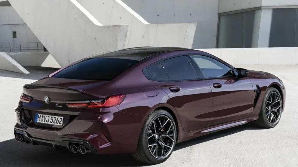 4 saídas de escapamento do M8 Gran Coupé Competition 2022