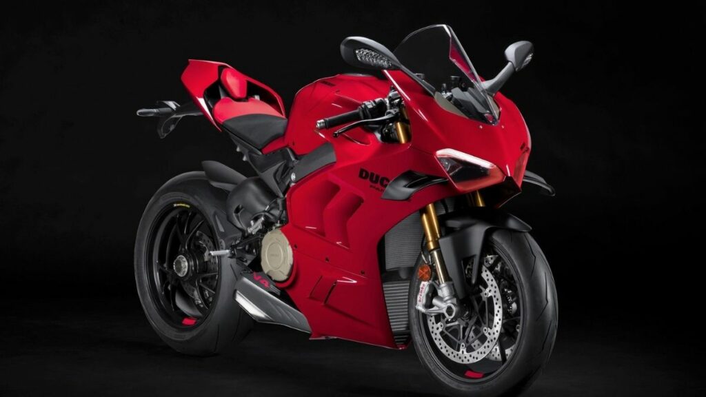 Panigale V4 2022 vermelha