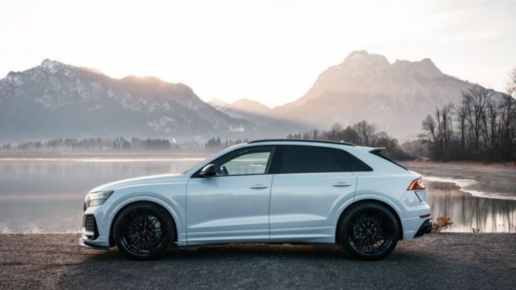 Lateral do Audi RS Q8 2022