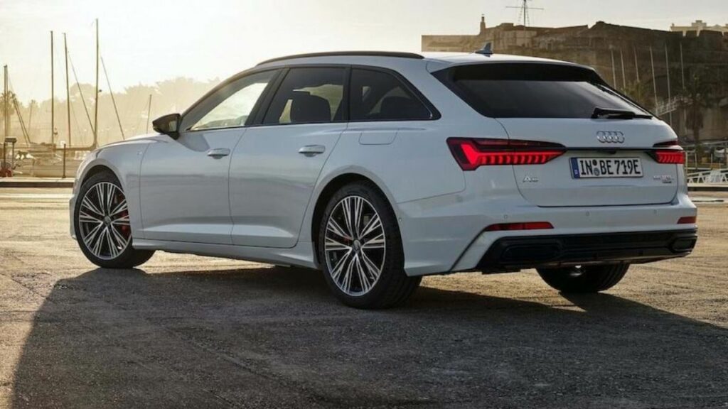 RS4 2022 branco traseira