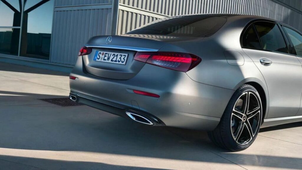 Mercedes-Benz Classe E 2022 traseira
