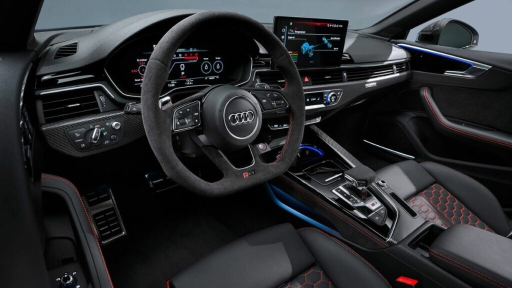Audi RS5 2022 interior