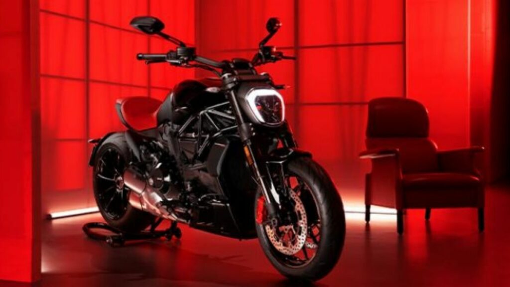 Xdiavel 2022 preta
