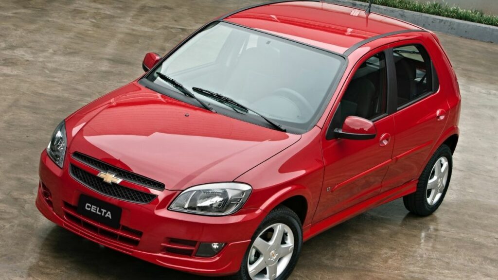 Celta vermelho 4 portas nova geração