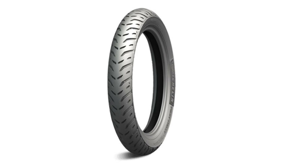 Pneus 80/100 R14 da marca Michelin