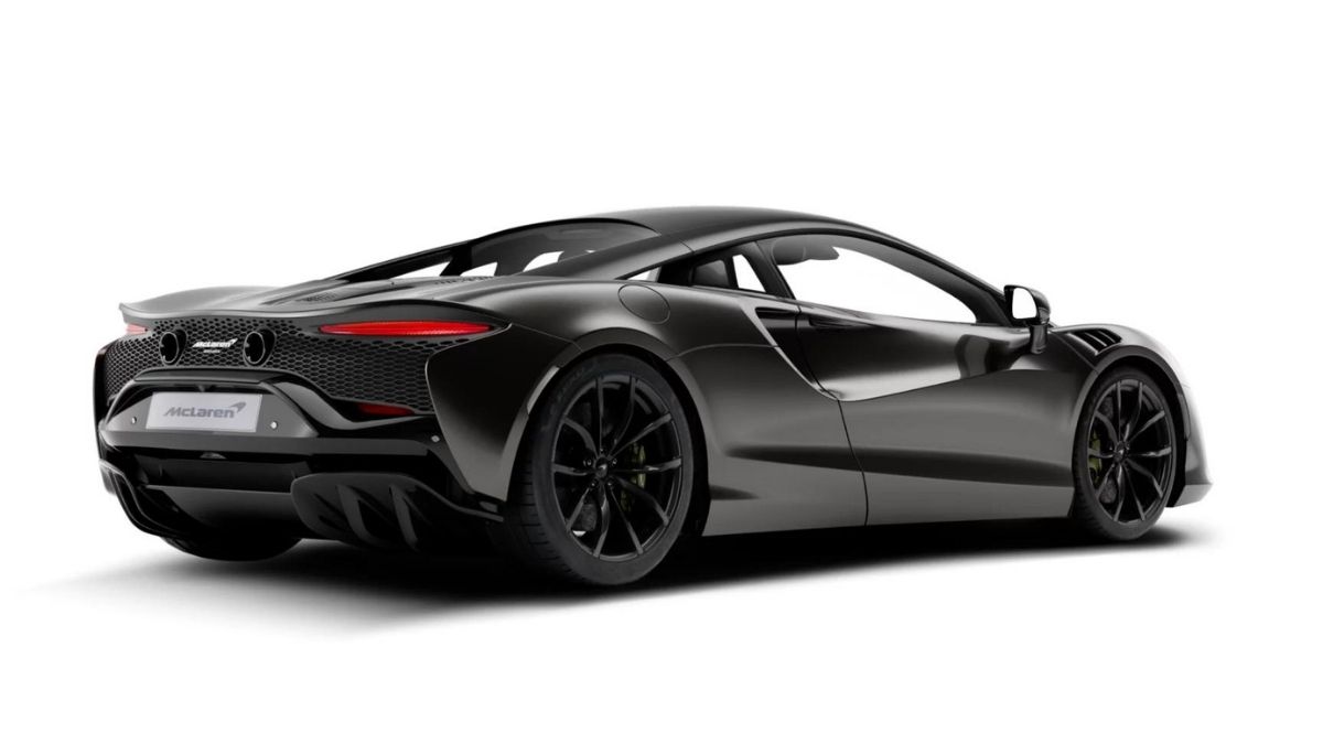 Mclaren Artura 2022 preto traseira