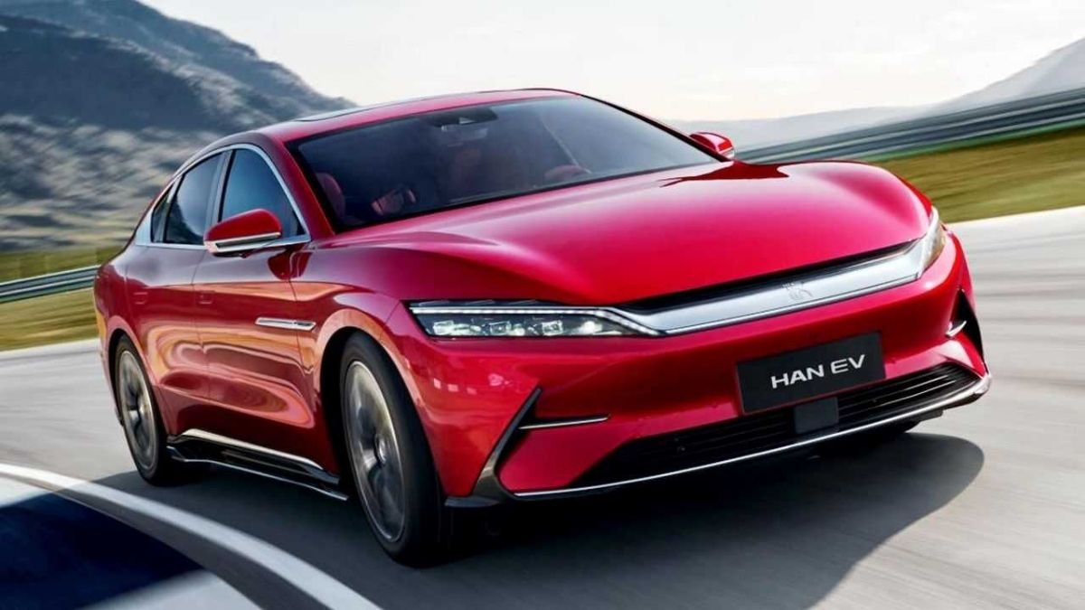 Elétrico Han EV vermelho