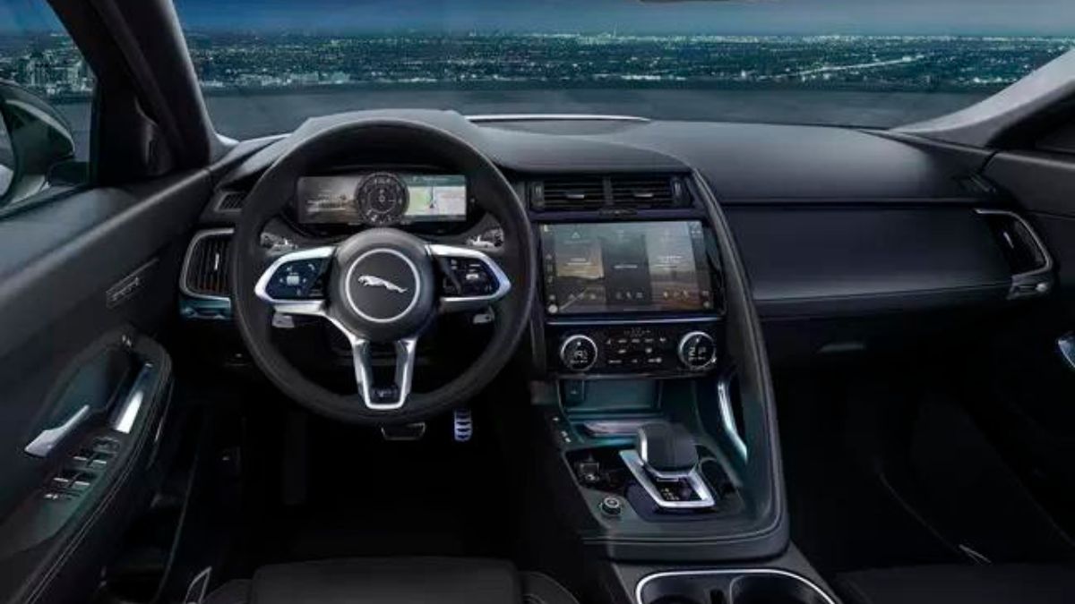Interior do E-Pace 2022