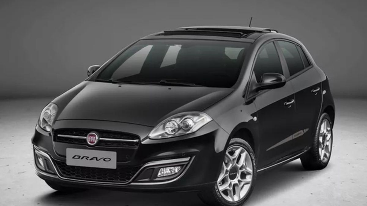 Frente do Fiat Bravo preto