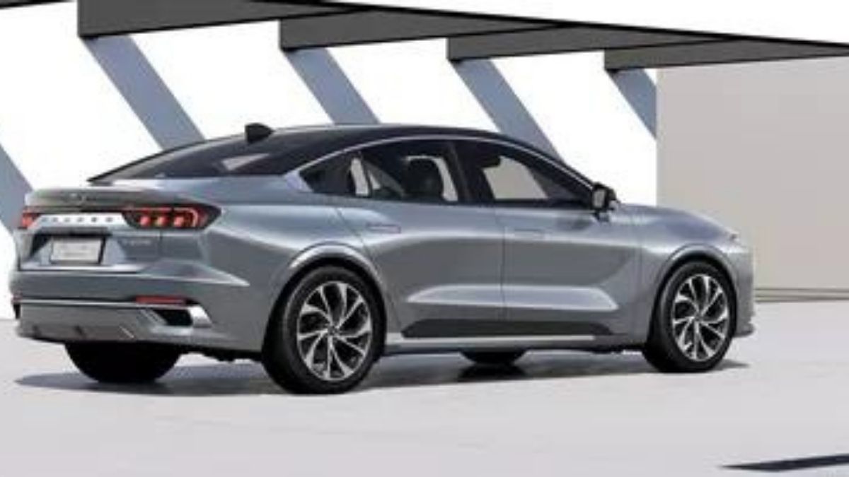Traseira do Ford Fusion 2022 chinês