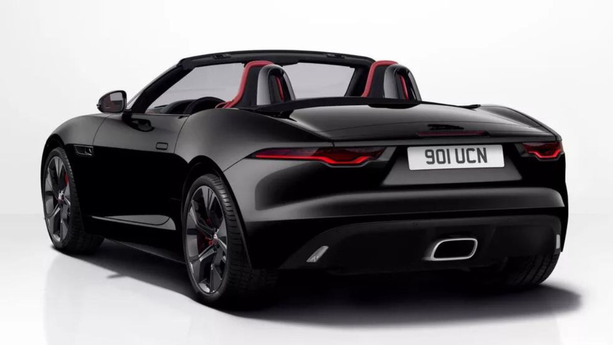 Traseira do Jaguar F-Type 2022