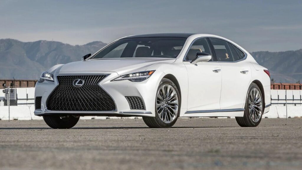 Lexus LS 2022 branco exterior