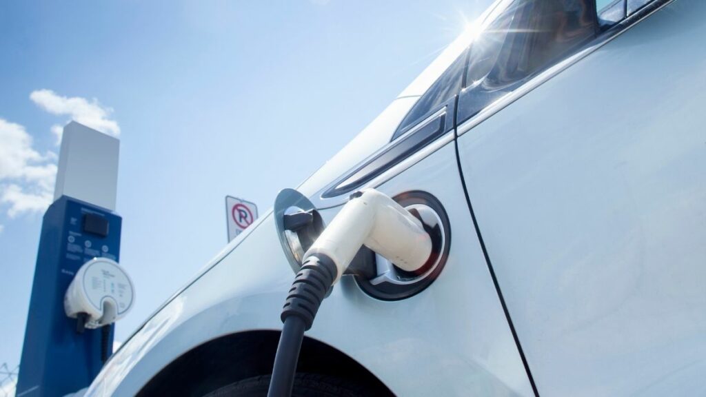 carros Híbridos e elétricos