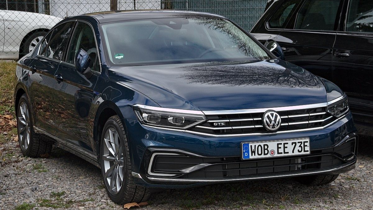 Volkswagen Passat 2022 Azul